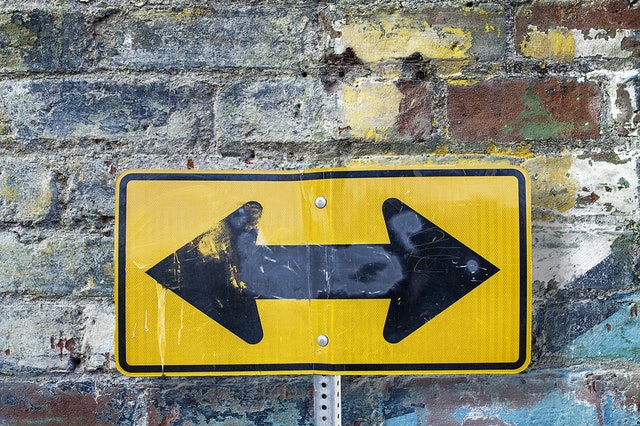 yellow traffic sign